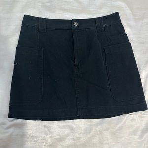 Black cargo skirt from forever 21.